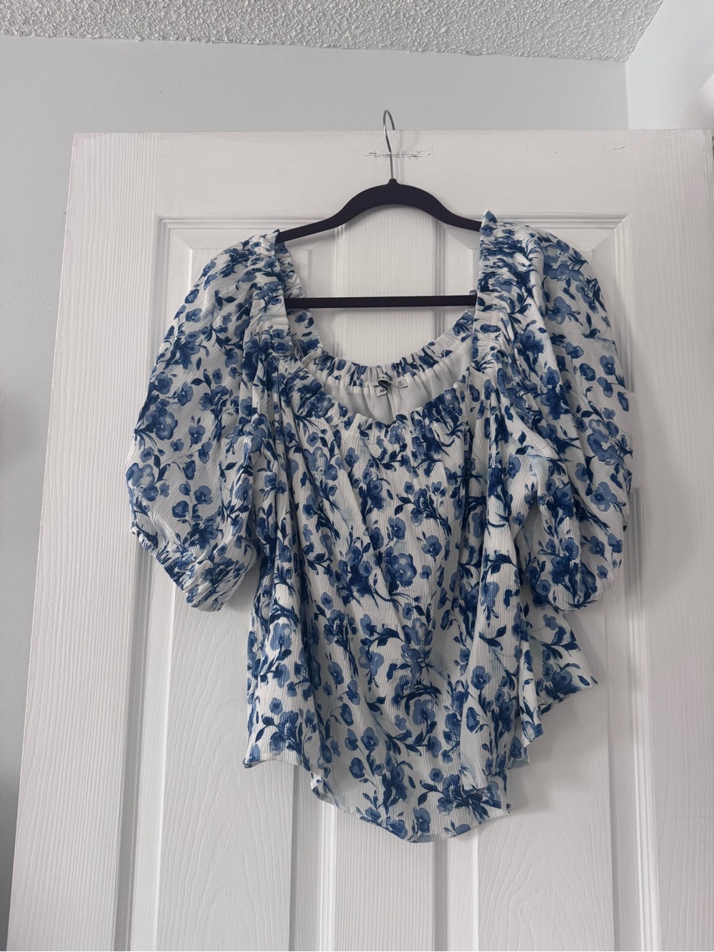 Abercrombie & Fitch White Blouse with Blue Floral Print